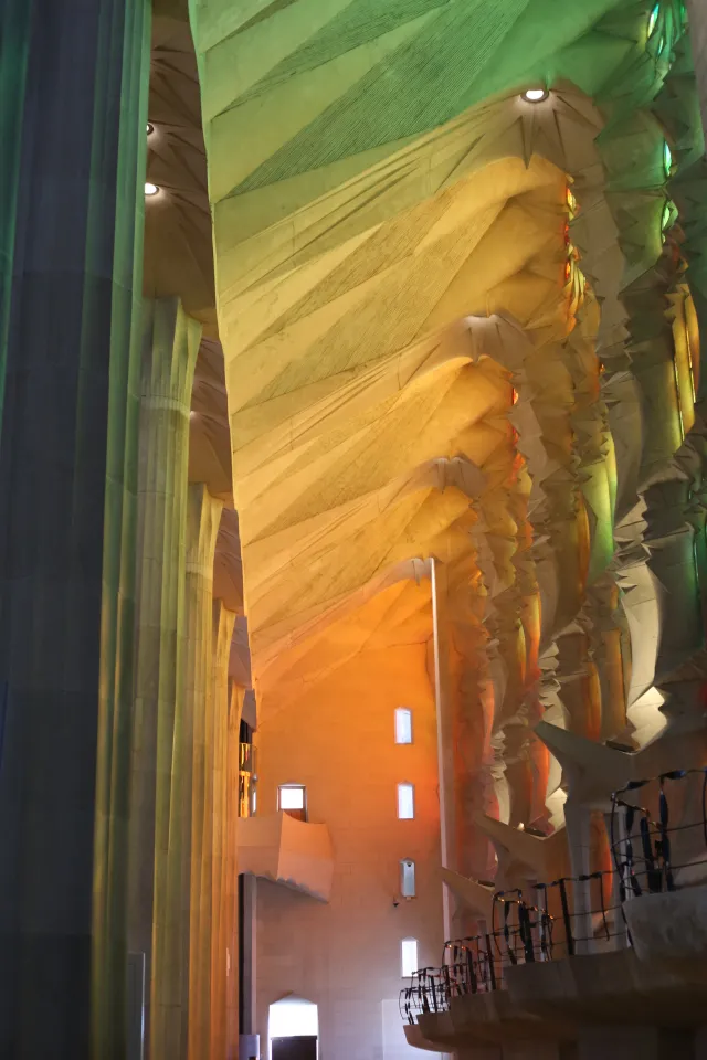 sagrada familia interior