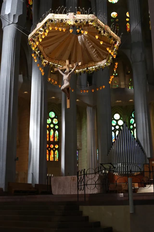sagrada familia interior