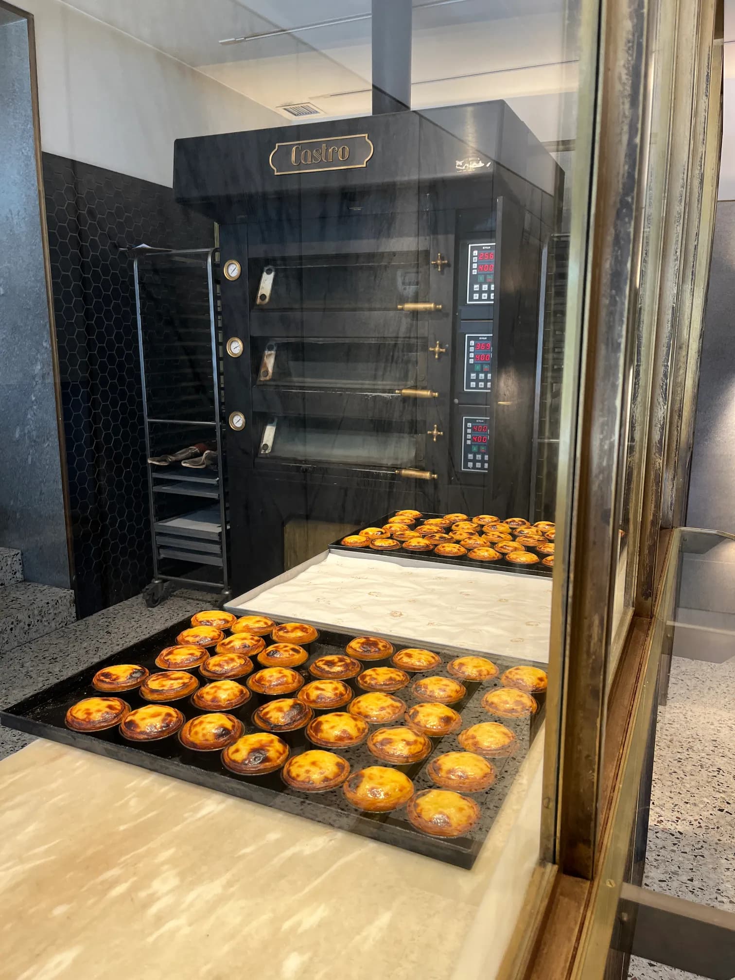 Pastéis de nata w kawiarni Castro