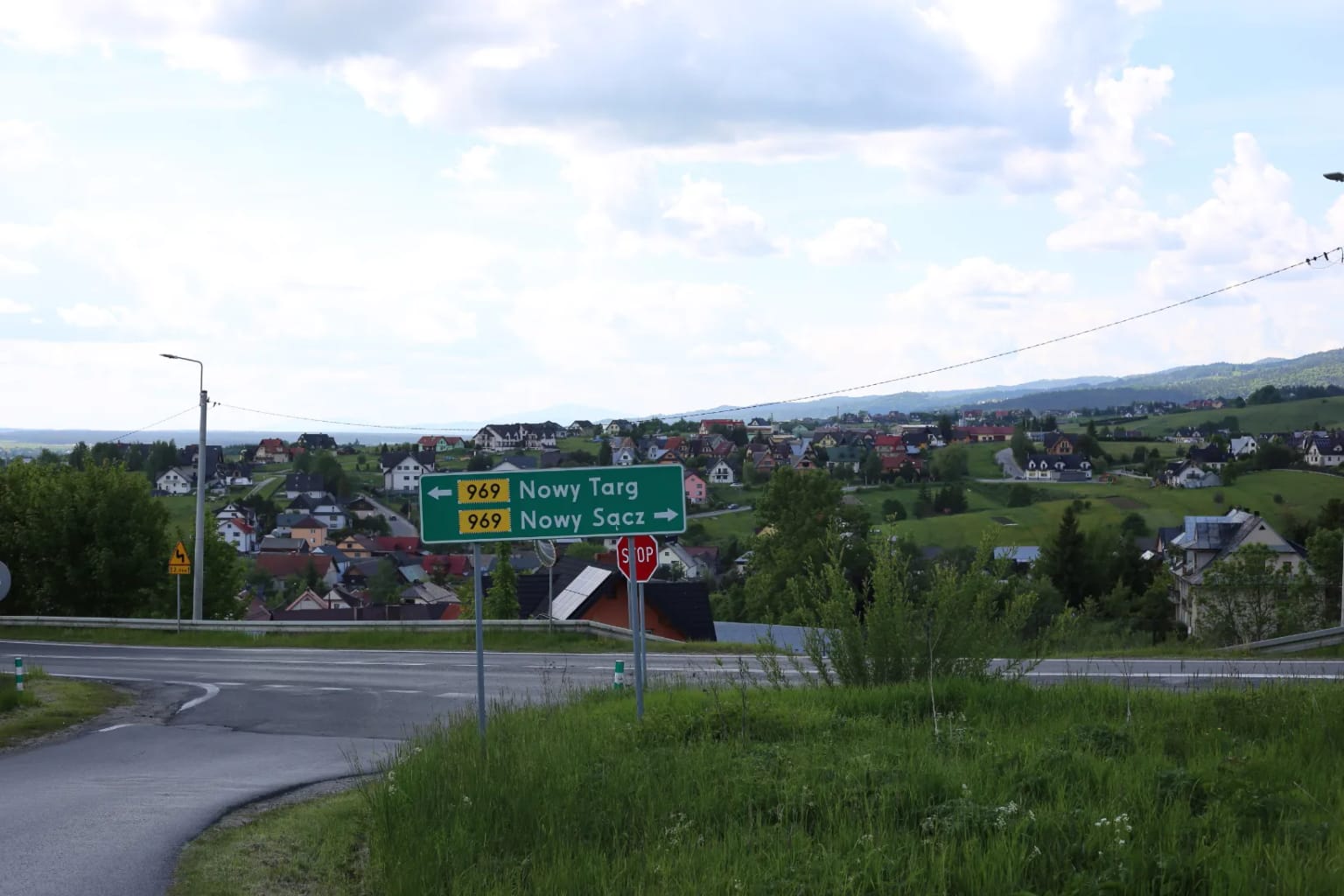 Scenic mountain view along yellow trail descent